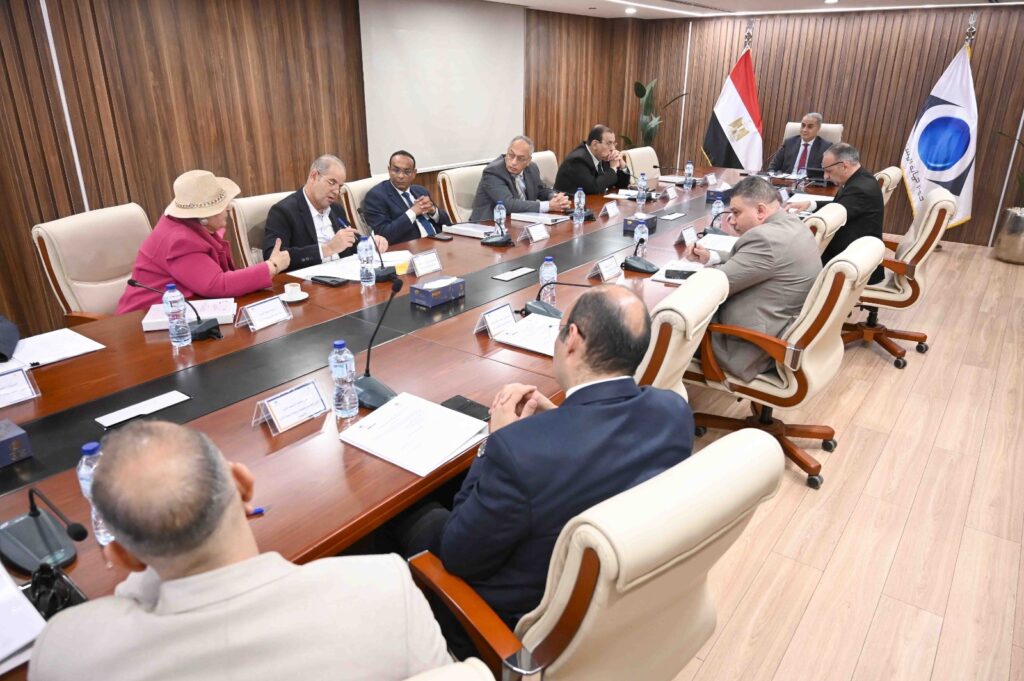 اجتماع رئيس جهاز حماية المستهلك