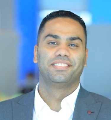 الكاتب الصحفي مصطفى متولي