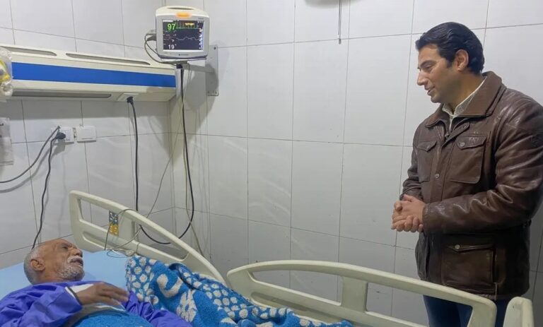 زيارة هشام بدوي لمستشفي أم المصريين