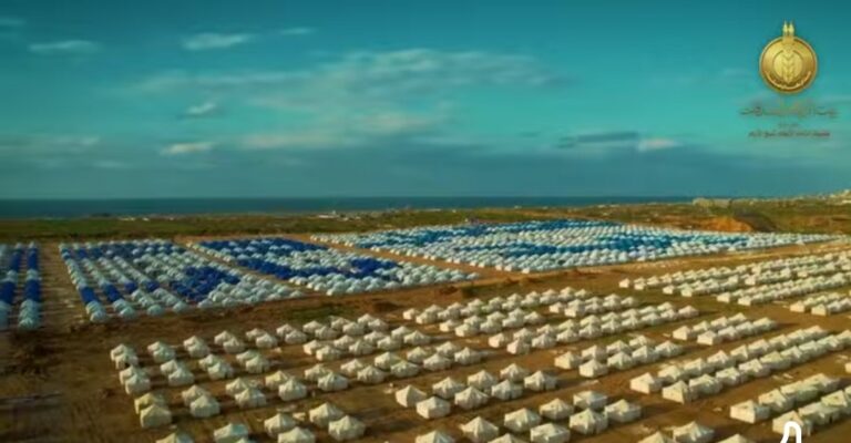 أكبر مخيماته للنازحين الفلسطينيين