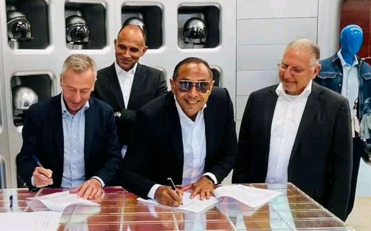 خلال توقيع البروتوكول