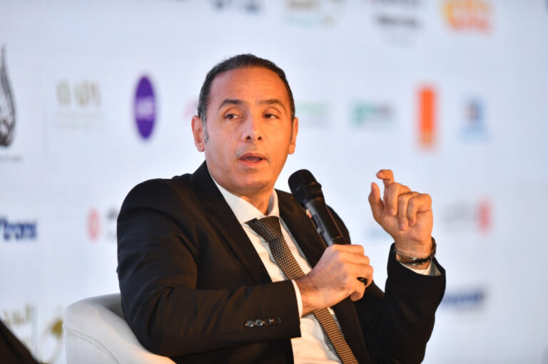 د. إسلام عزام رئيس البورصة