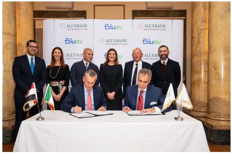 جانب من توقيع البروتوكول