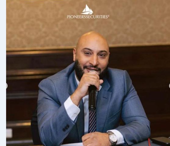 محمد عصام الرئيس التنفيذي لشركة بايونيرز لتداول الاوراق المالية