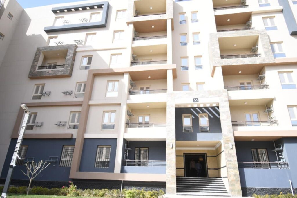 شقق الإسكان