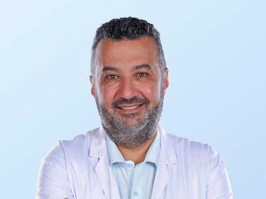 حسن الفكهانى أستاذ الأمراض الجلدية