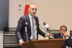 محمد عبداللطيف وزير التربية والتعليم