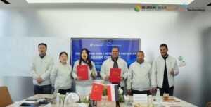 جانب من توقيع البروتوكول