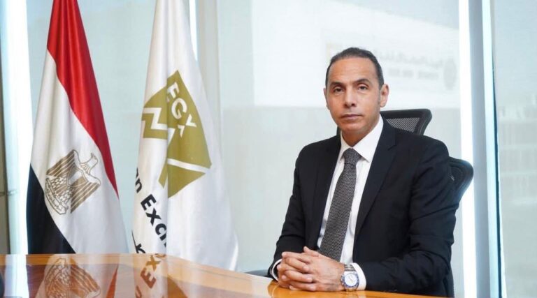 د. إسلام عزام رئيس البورصة المصرية