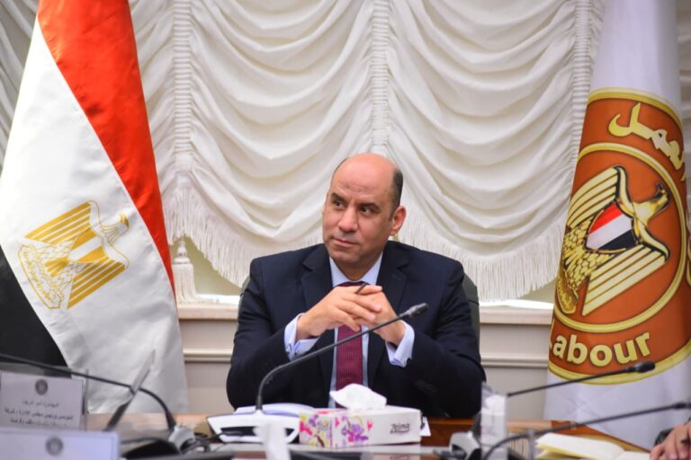 حسن رداد وزير العمل