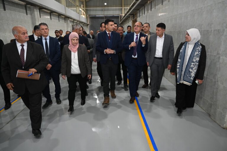 زيارة وزير الصناعة لمدينة الروبيكي