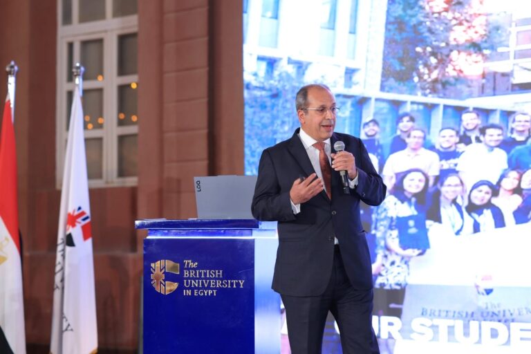 د. محمد لطفي رئيس الجامعة البريطانية