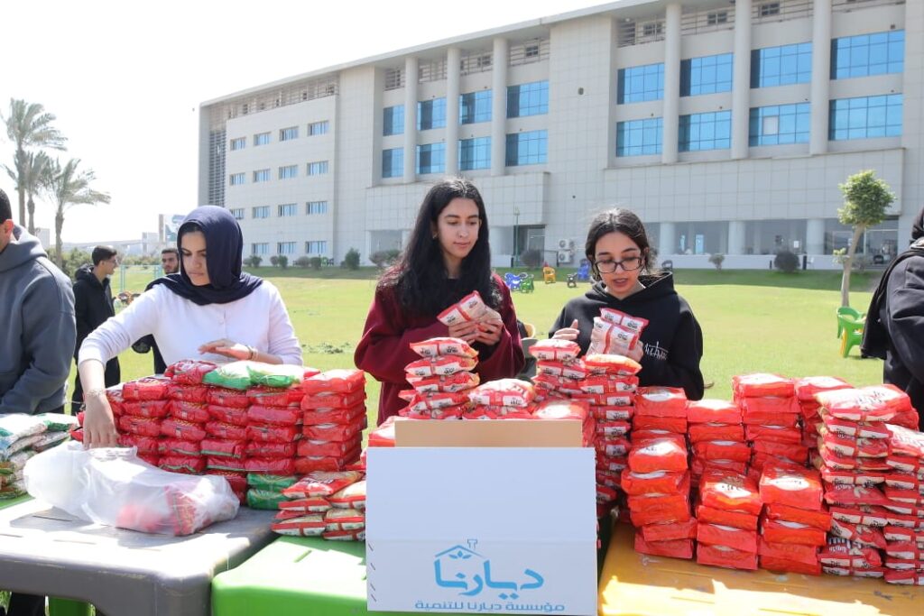 طلاب جامعة النيل