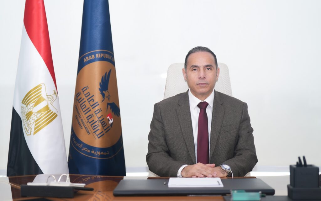 د. إسلام عزام رئيس هيئة الرقابة المالية