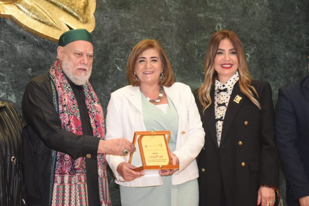 جانب من التكريم