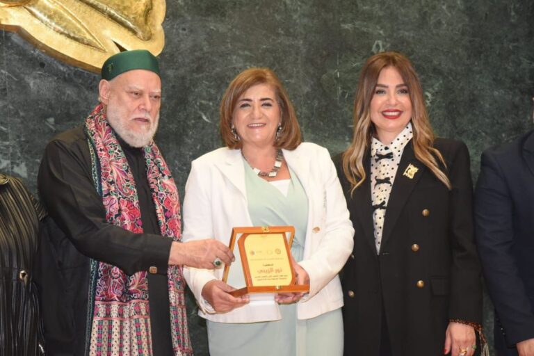 جانب من التكريم