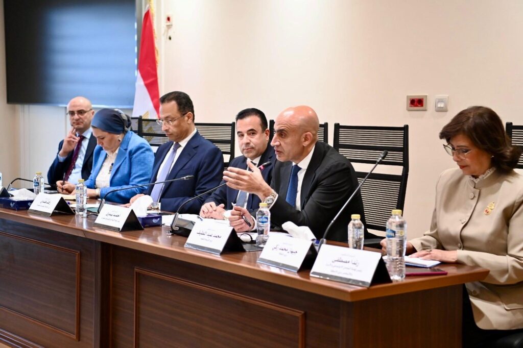 اجتماع لجنة الاتصالات وتكنولوجيا المعلومات