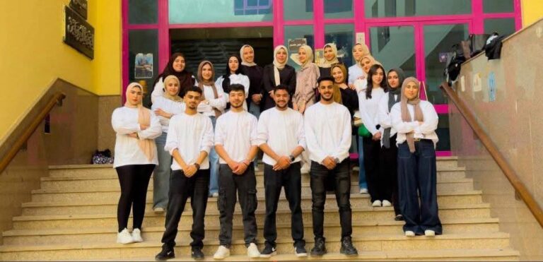 طلاب جامعة 6 أكتوبر