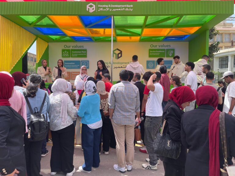 الملتقي التوظيفي بجامعة القاهرة