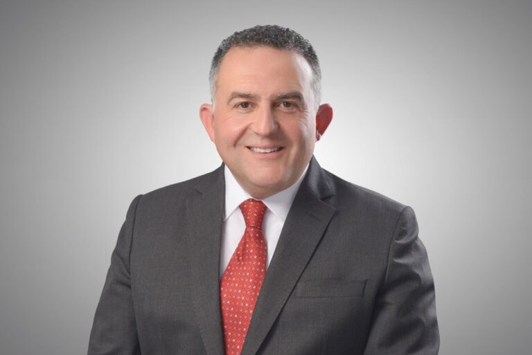 عمر رضوان رئيس البورصة المصرية