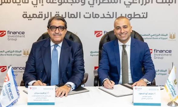 جانب من توقيع البروتوكول