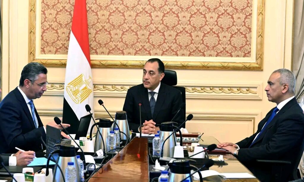 اجتماع رئيس الوزراء ووزير التموين