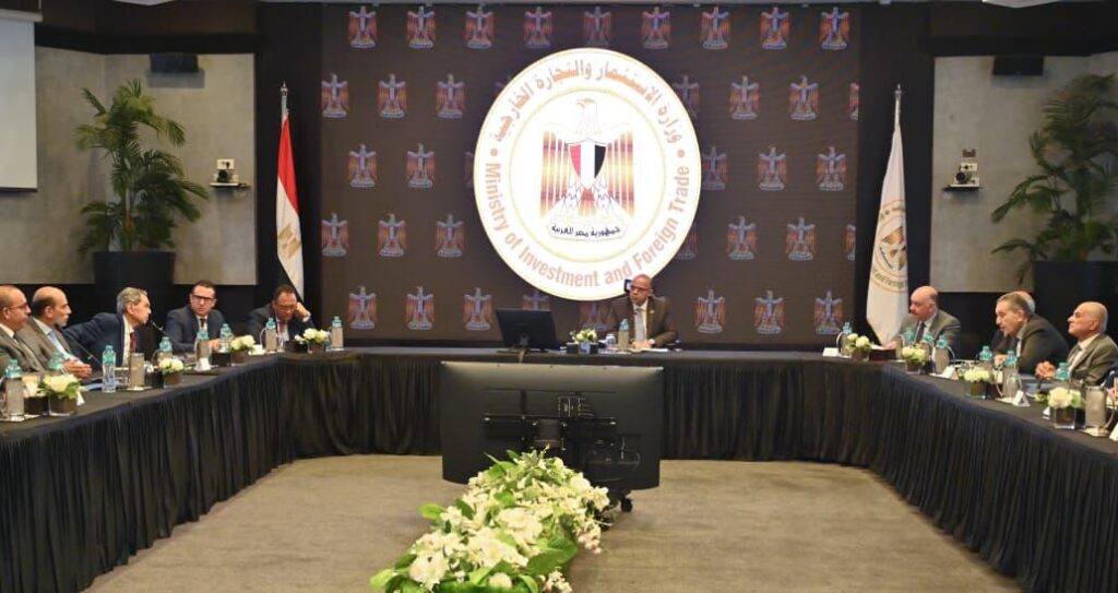 اجتماع وزير الاستثمار