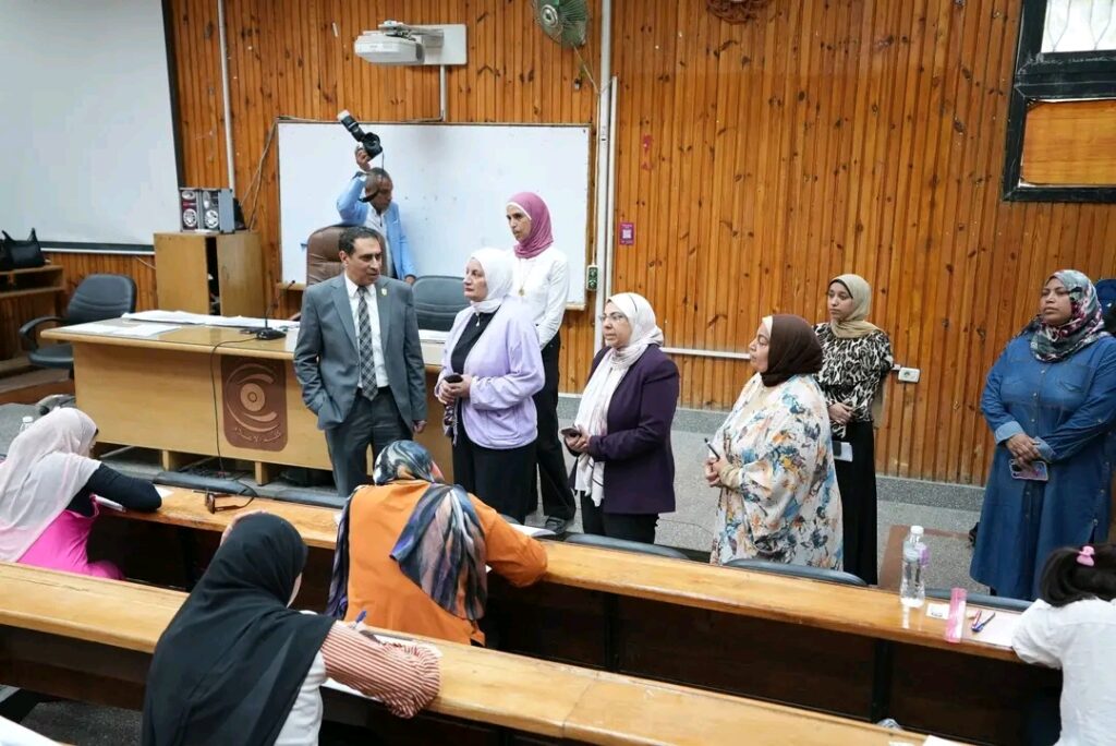 امتحانات كلية الإعلام