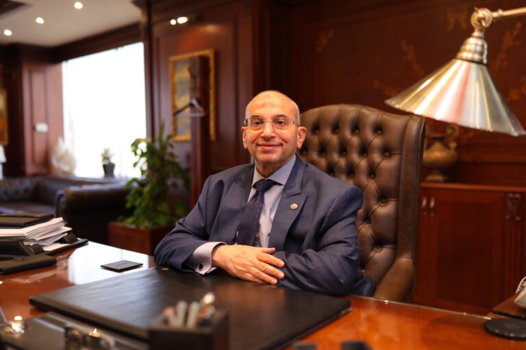النائب أشرف عبدالغني