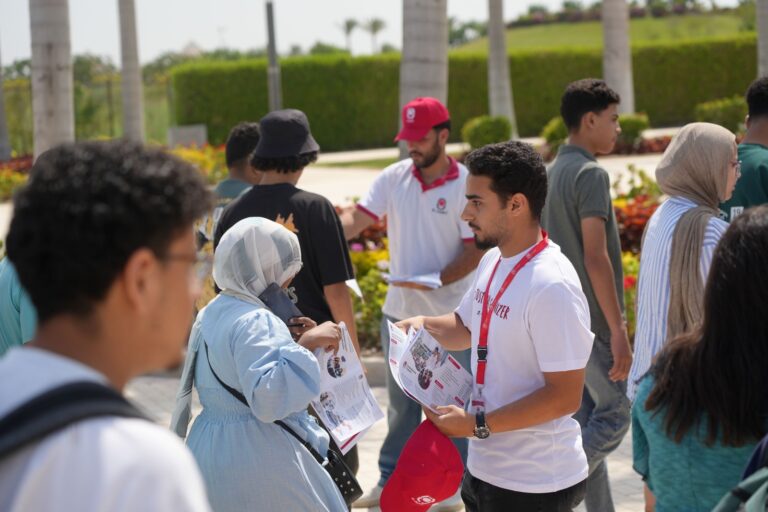 طلاب الجامعة المصرية اليابانية
