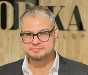 محمد السرنجاوي مدير إدارة المبيعات بشركة Top Kapi Developments،