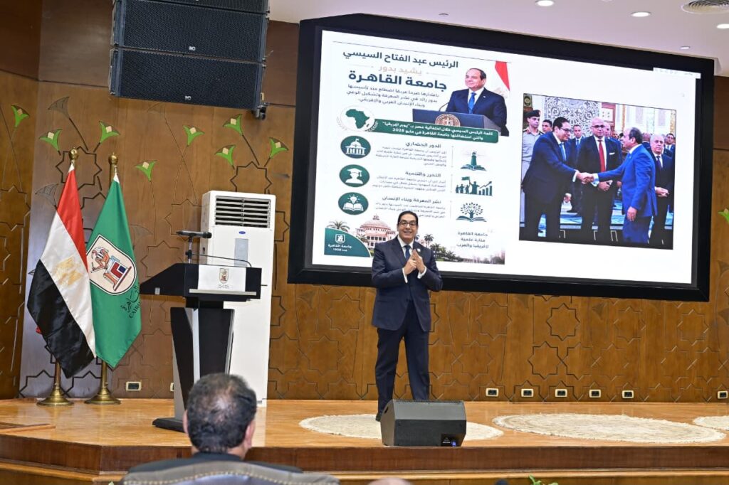 د. محمد سامي رئيس جامعة القاهرة