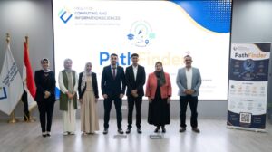 طلاب جامعة مصر للمعلوماتية