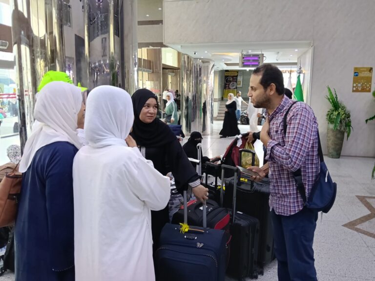 المعتمرين