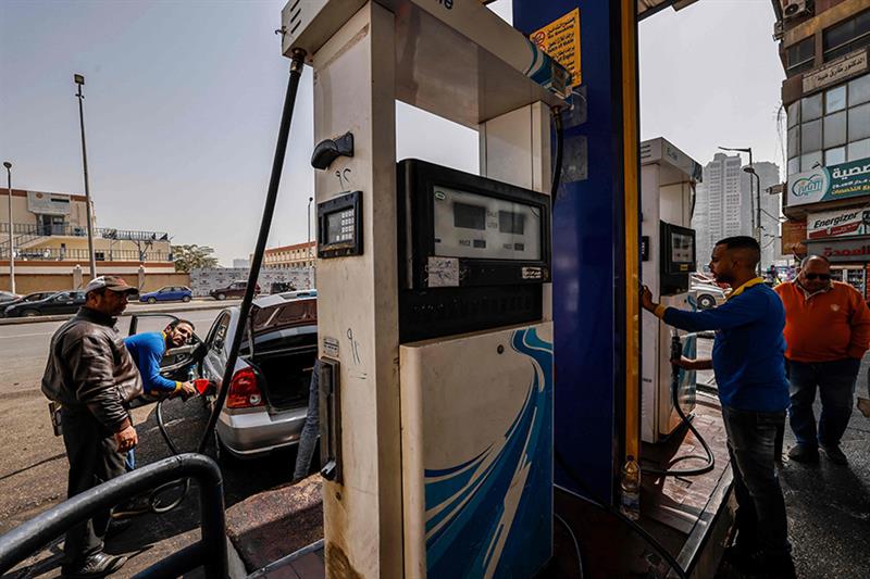 محطات البنزين