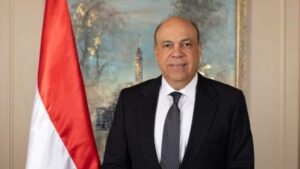 سامح الحفني وزير الطيران
