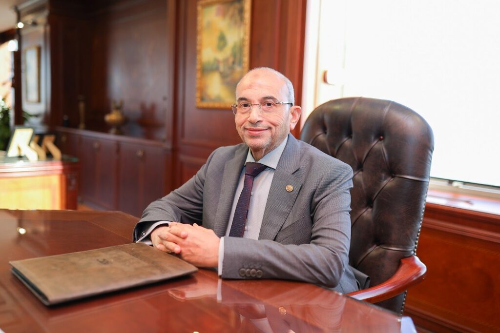 النائب أشرف عبدالغني